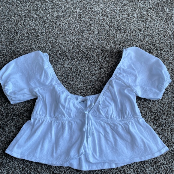 Aritzia Cropped Top - Picture 2 of 3